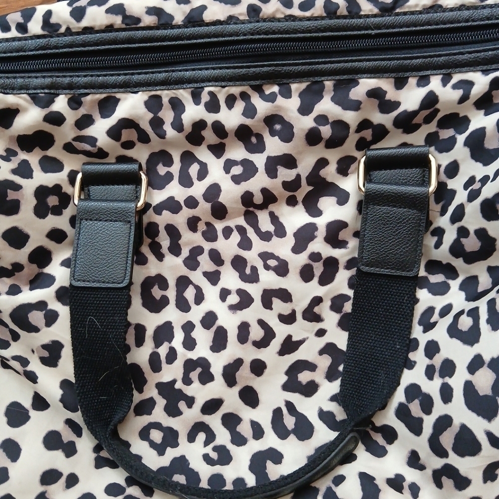 Chicos Cheetah Print Travel Bag, Removable Strap - Picture 3 of 8
